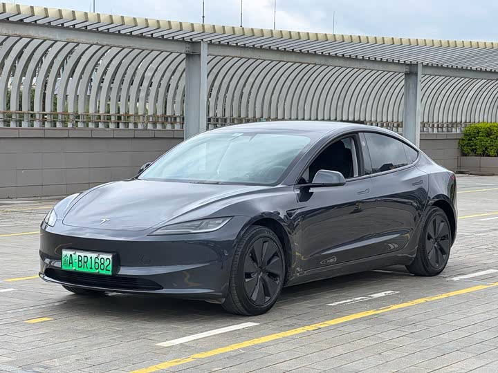 2025 Model 3 2023 rear-wheel drive version