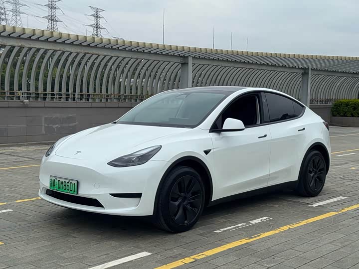 2024 Model Y 2024 rear-wheel drive version
