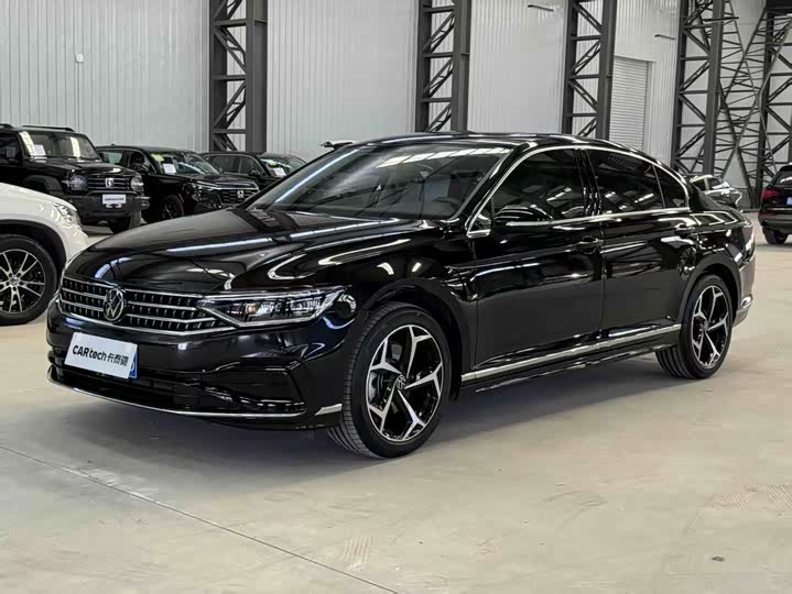 2025 Magotan 2025 Model Year Facelift Enjoy Edition 330TSI DSG Luxury