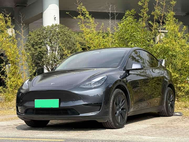 2024 Model Y 2024 rear-wheel drive version