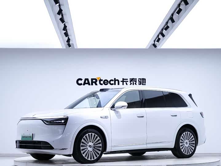 Wenjie M8 2025 extended range Ultra version 53.4kWh 5-seater version (192-line lidar)