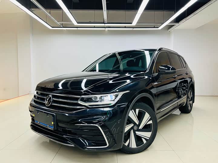 Tiguan L 2023 330TSI automatic two-wheel drive R-Line version