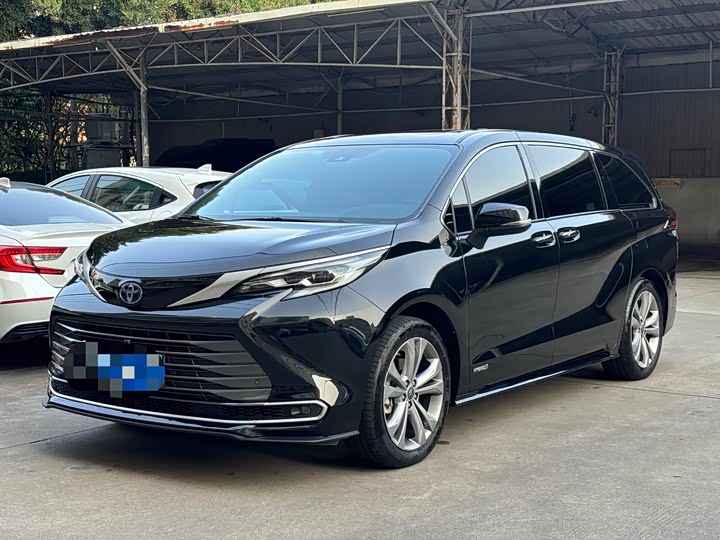 2023 SIENNA 2023 2.5L Hybrid Premium Edition