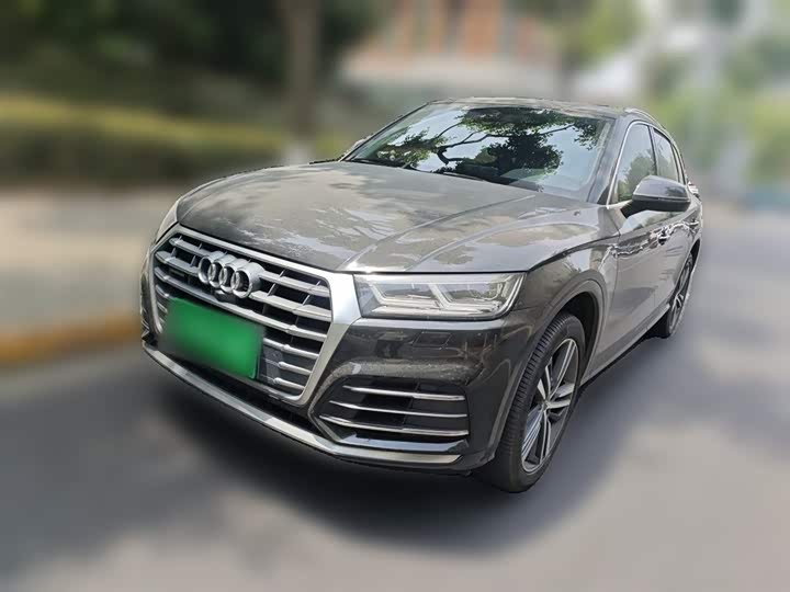 Audi Q5L 2020 facelift 40 TFSI enjoys fashionable style