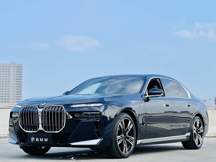 BMW 7 Series 2023 740Li M Sport Package