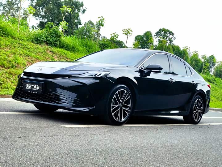 Camry 2024 Hybrid 2.0HG Premium Edition