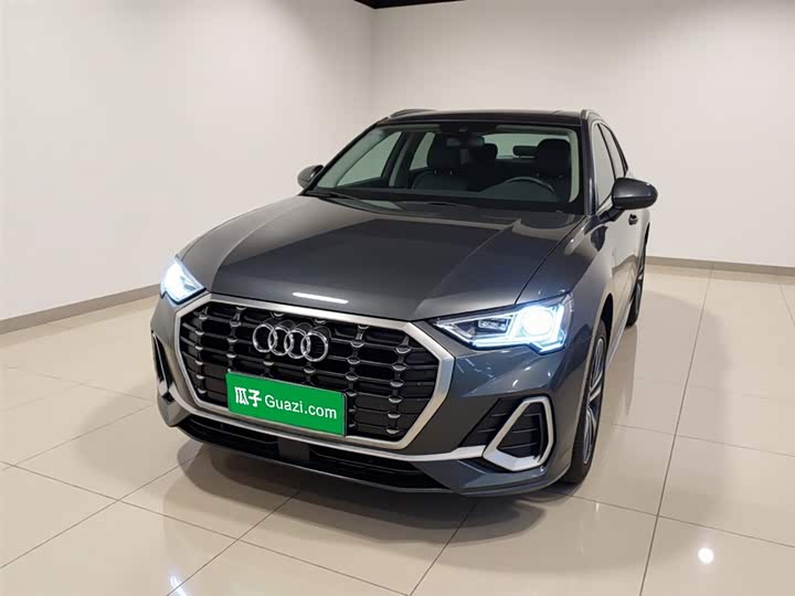2021 Audi Q3 2021 35 TFSI Fashionable and Dynamic