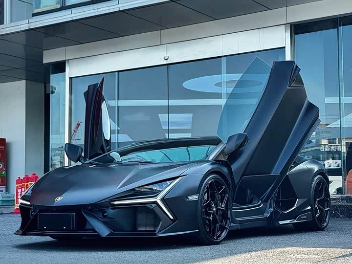 Revuelto 2023 6.5L PHEV Standard Edition