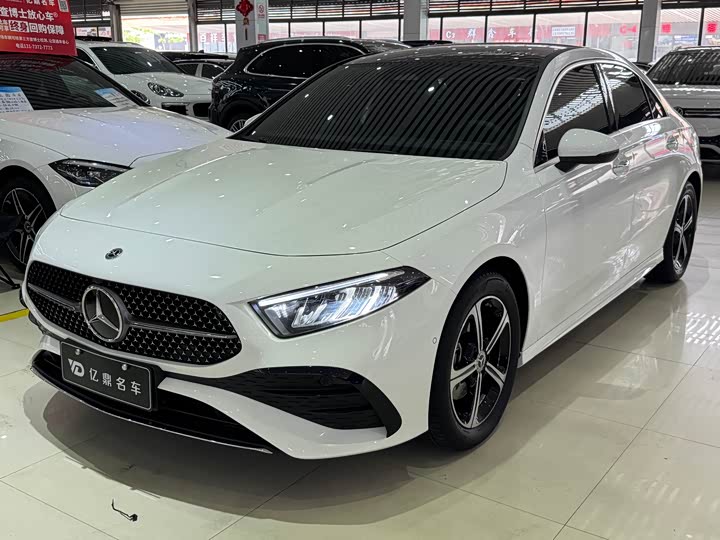 Mercedes-Benz A-Class 2024 A 200 L Fashion