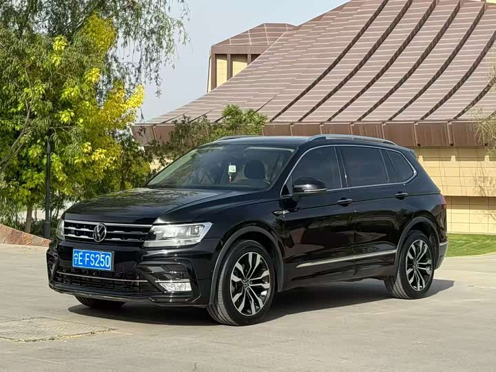 Tiguan L 2021 330TSI Automatic FWD R-Line Premium Edition