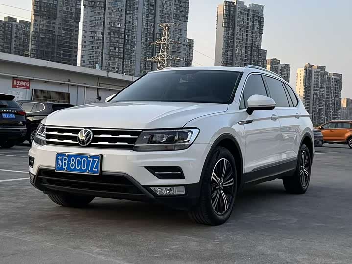 Tiguan L 2021 330TSI automatic two-wheel drive smart version