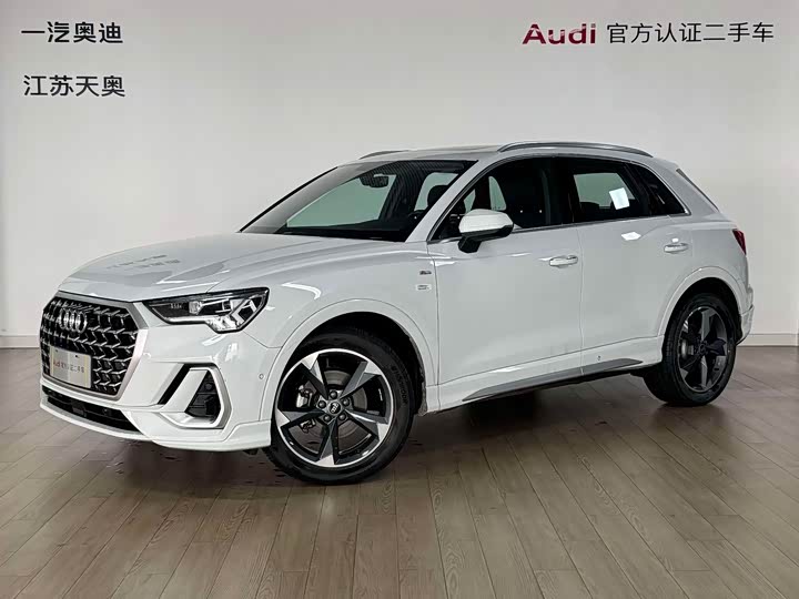 Audi Q3 2024 35 TFSI Fashionable and Dynamic