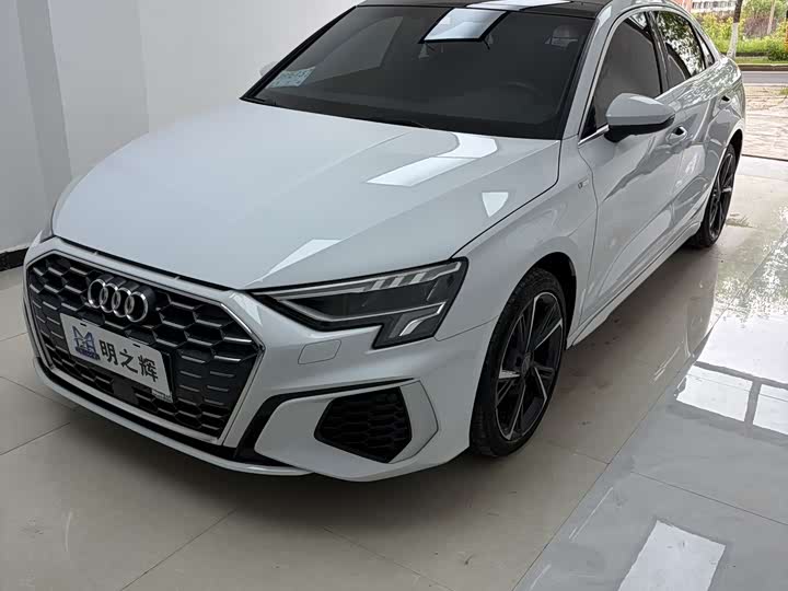 Audi A3 2021 Sportback 35 TFSI stylish and sporty