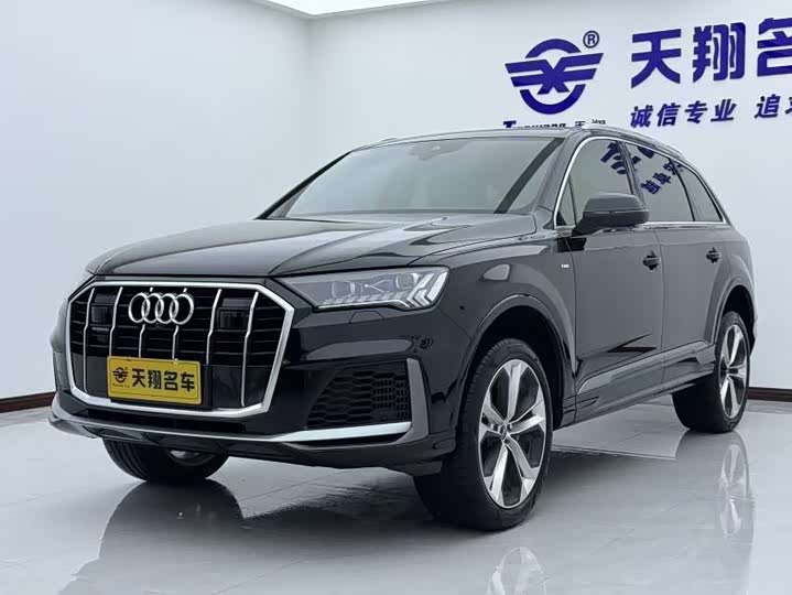 Audi Q7 2021 55 TFSI quattro S line premium model