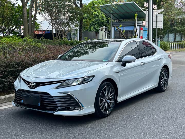Camry 2021 2.5G Deluxe Edition