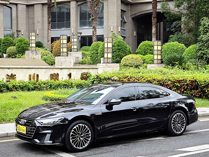 Audi A7L 2024 45 TFSI luxury model