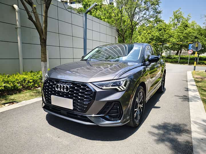 Audi Q3 Sportback 2022 40 TFSI RS Kit Burning Speed ​​Type