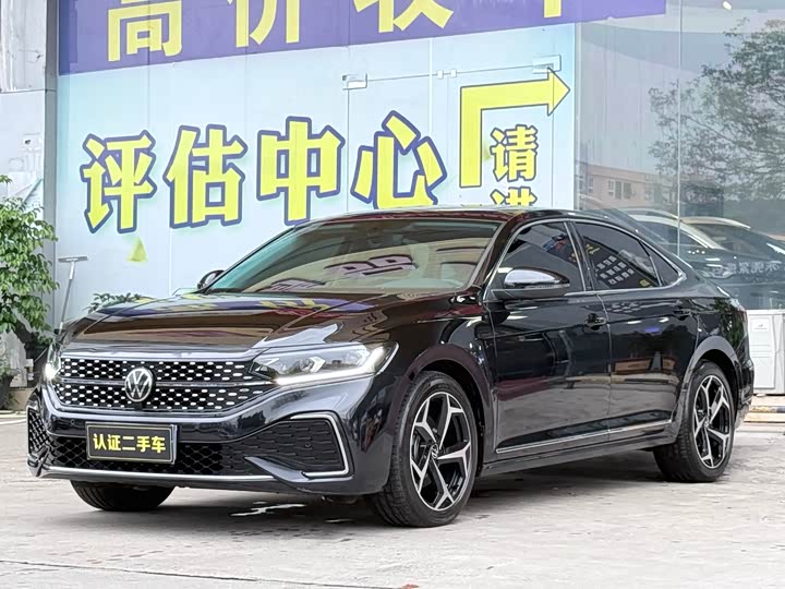 Passat 2025 Outstanding Model 380TSI Starry Sky Dragon Edition