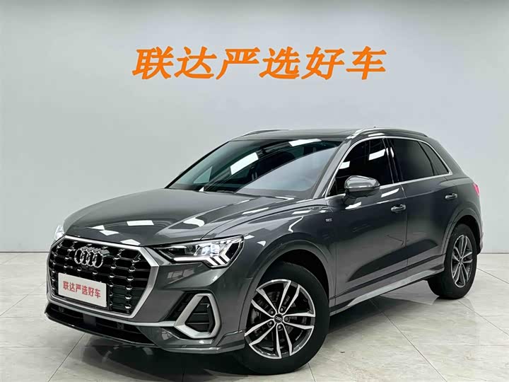 2022 Audi Q3 2022 35 TFSI aggressive and dynamic