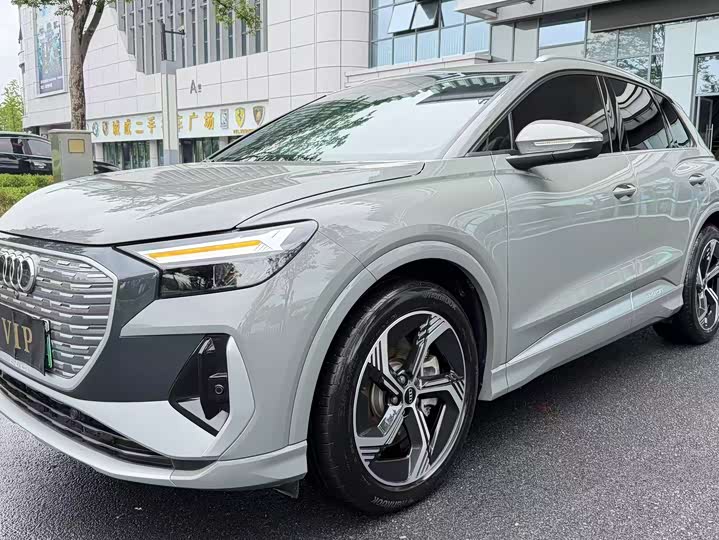 Audi Q4 e-tron 2024 40 e-tron Creative Edition