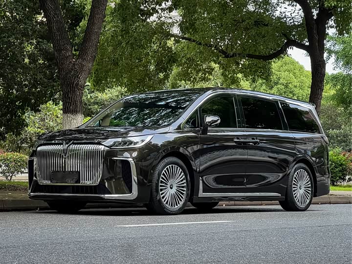 Lantu Dreamer 2025 PHEV four-wheel drive flagship Kunpeng version