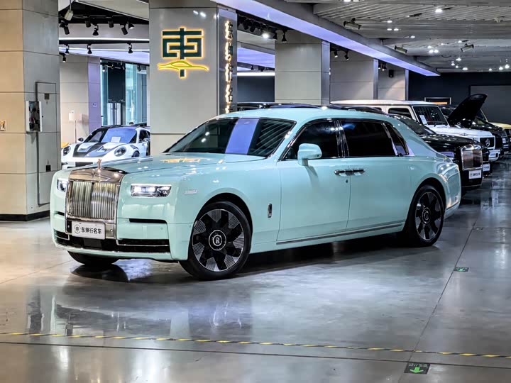 Phantom 2024 Extended Wheelbase Series II