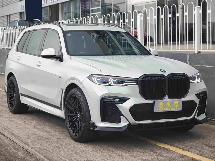 BMW X7 2021 facelift xDrive40i exclusive M sports package