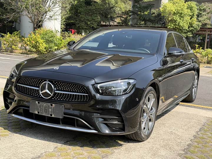 Mercedes-Benz E-Class 2022 facelift E 300 L sporty and stylish