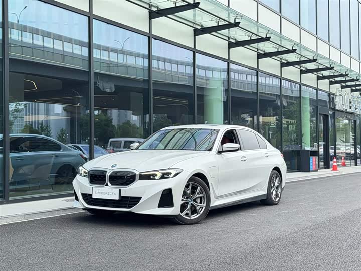 BMW i3 2022 eDrive 35 L