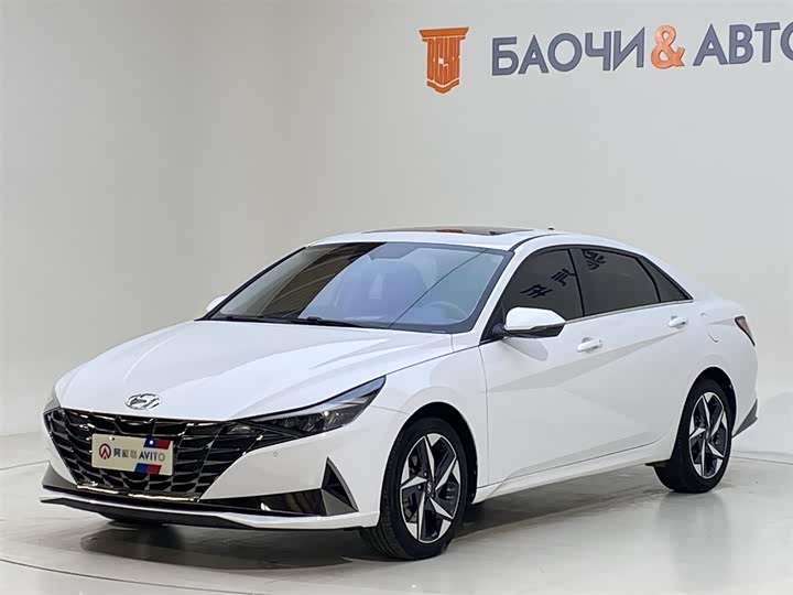 Elantra 2022 1.5L CVT LUX Premium Edition