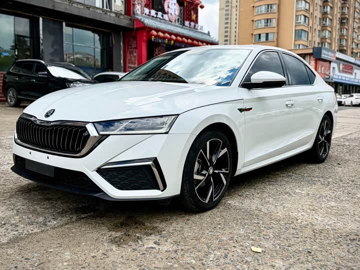 Octavia 2023 facelift PRO TSI280 exclusive version