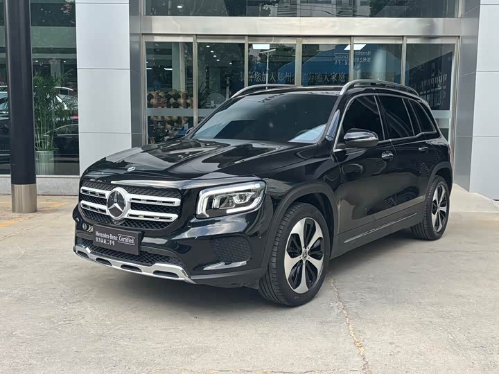 Mercedes-Benz GLB 2023 GLB 220 Fashion Model