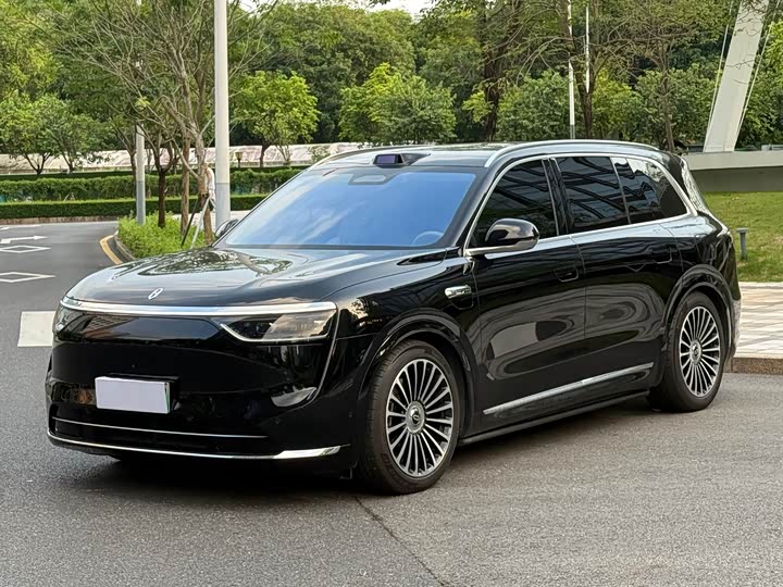 Wenjie M8 2025 extended range Ultra version 53.4kWh 6-seater version (192-line lidar)