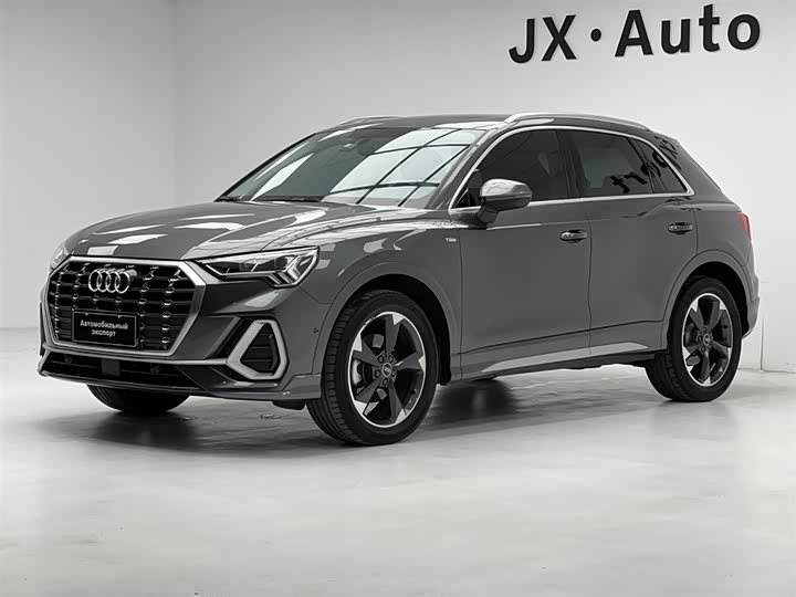 Audi Q3 2022 35 TFSI Fashionable and Dynamic