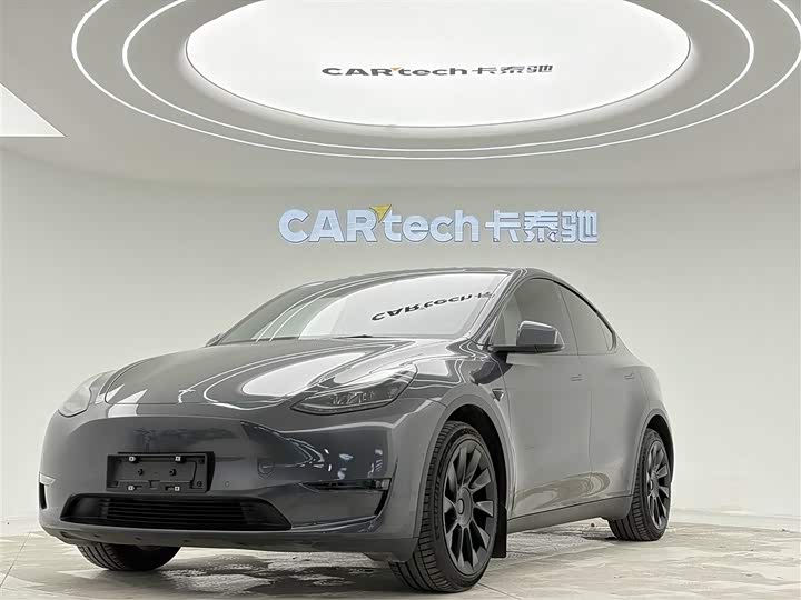 Model Y 2022 long-range all-wheel drive version