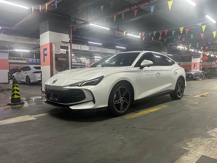 MG7 2023 1.5T DCT Luxury Edition