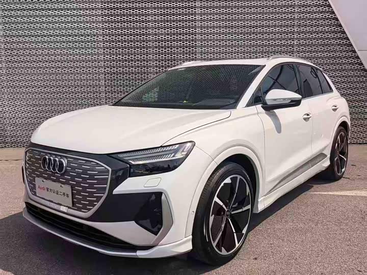 Audi Q4 e-tron 2023 50 e-tron quattro creation edition