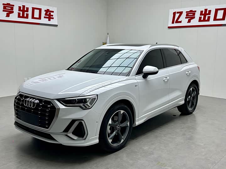 Audi Q3 2022 35 TFSI Fashionable and Dynamic