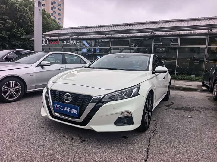 Teana 2021 2.0L XL Upper AD1 Smart Travel Navigation Edition