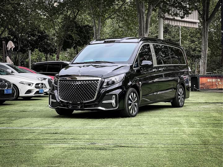 Vito 2023 2.0T Business Edition 7 seats
