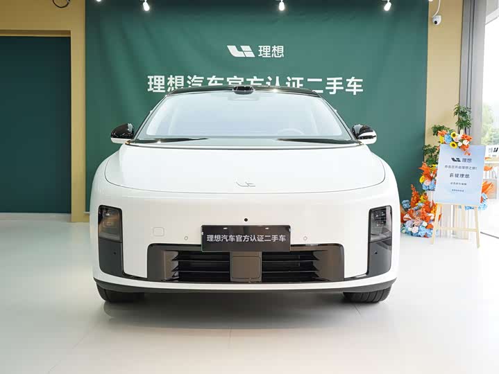 Ideal i8 2025 Standard Edition