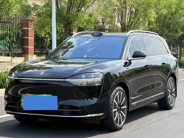 Wenjie M9 2024 extended range Max version 42kWh 6-seater version