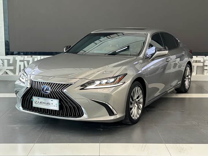 Lexus ES 2020 300h Executive Edition