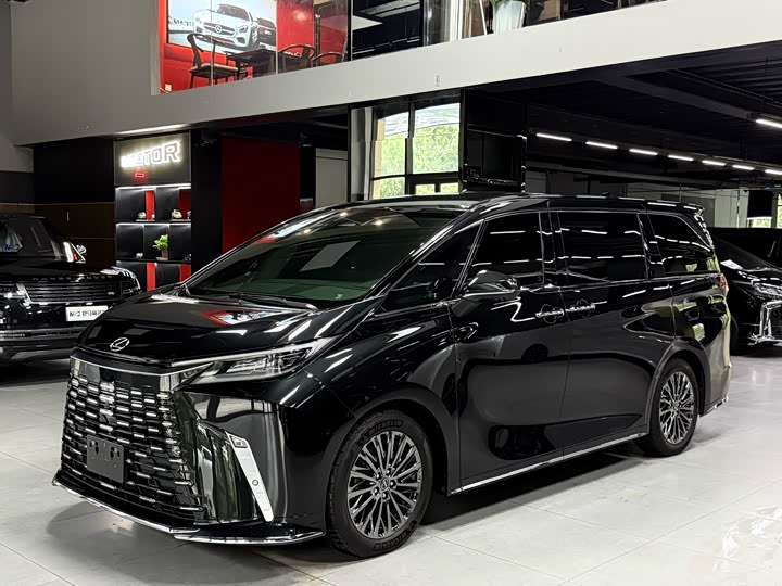 Lexus LM 2023 350h seven-seat elegant version