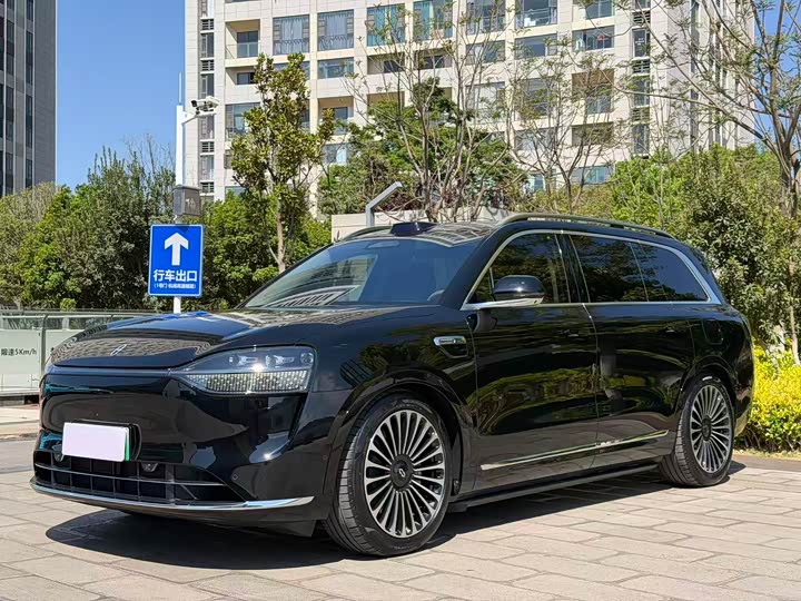 Wenjie M9 2025 extended range Ultra version 52kWh 6-seater version (192-line lidar)