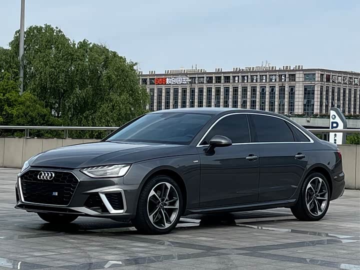 Audi A4L 2022 40 TFSI Fashionable and Dynamic
