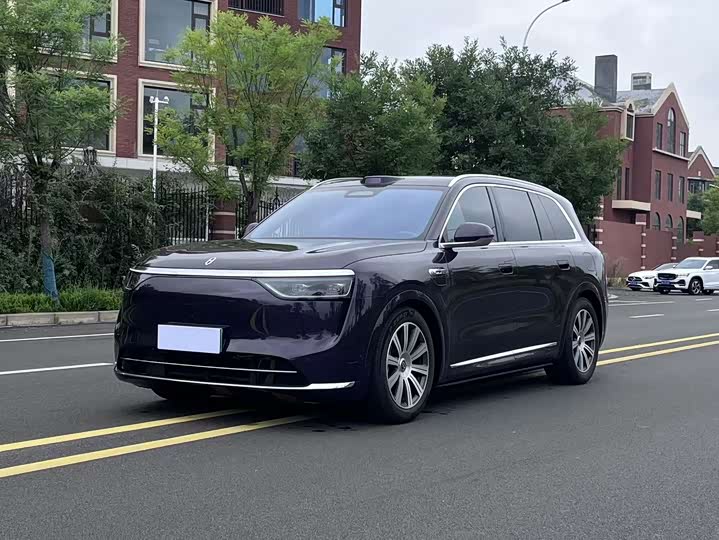 Wenjie M8 2025 extended range Max version 53.4kWh 6-seater version (192-line lidar)