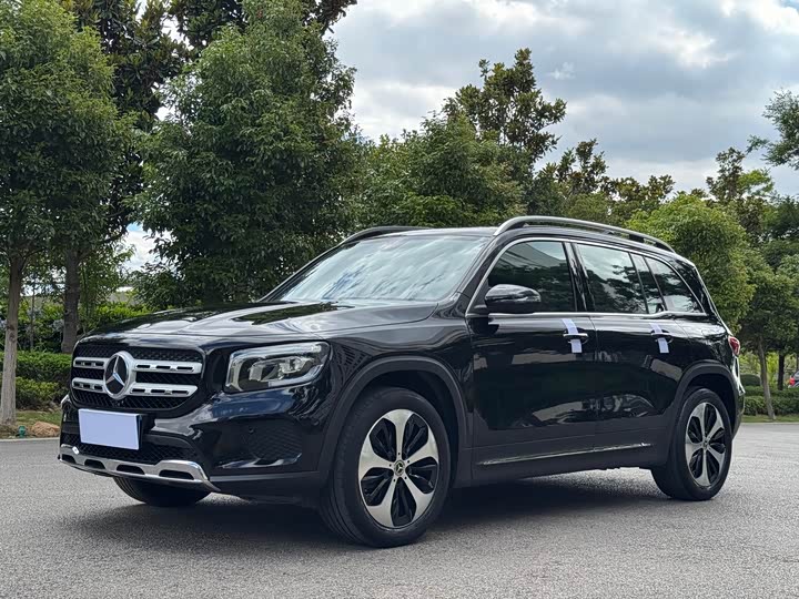 Mercedes-Benz GLB 2022 GLB 200 Fashion Model