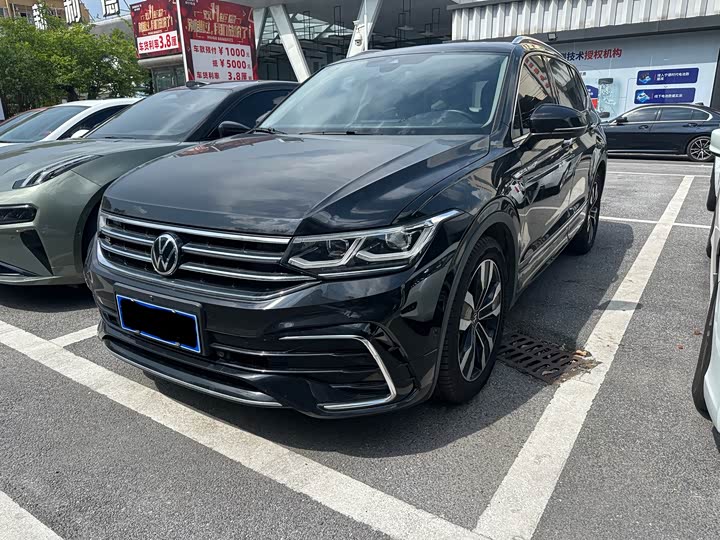 Tiguan L 2023 330TSI automatic two-wheel drive R-Line flagship version