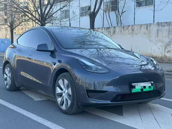 Model Y 2022 rear-wheel drive version